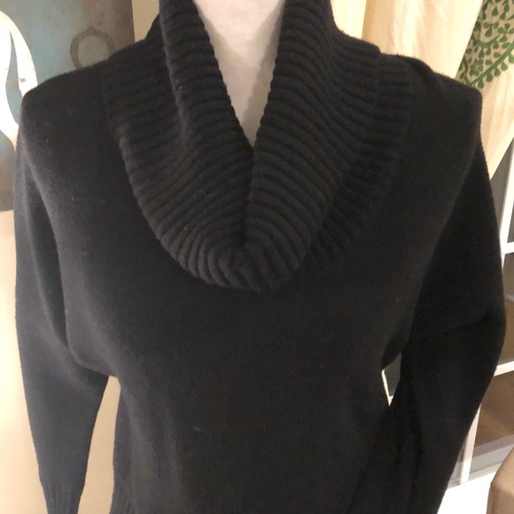 INC cropped black sweater - Picture 3 of 8